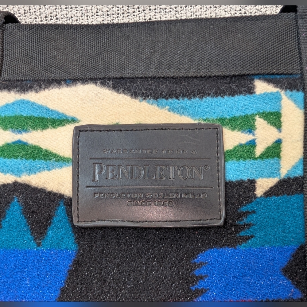 Pendleton Zip Tote Bag Aztec Southwest Western Wool Exterior Leather Handles EUC - Picture 4 of 12